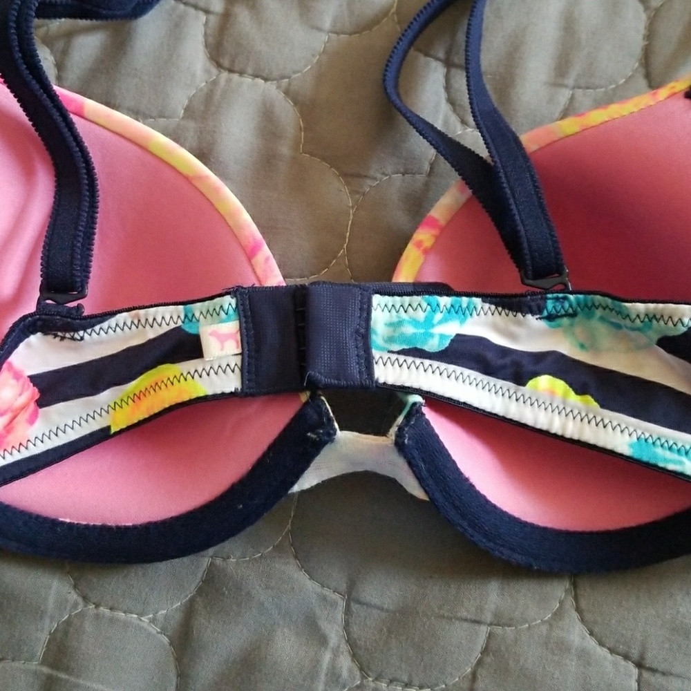 Bras - Picture 2 of 2